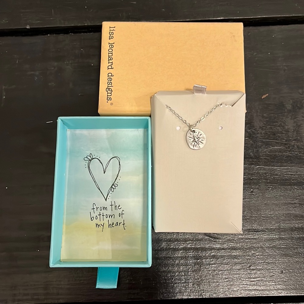 NWT Lisa Leonard cross necklace